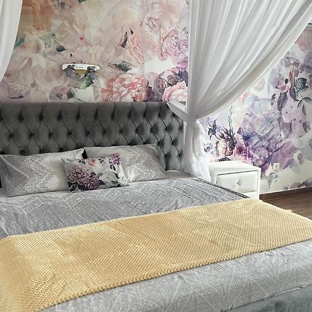 Apartament Studio Jadis 1 Орадеа Екстериор снимка